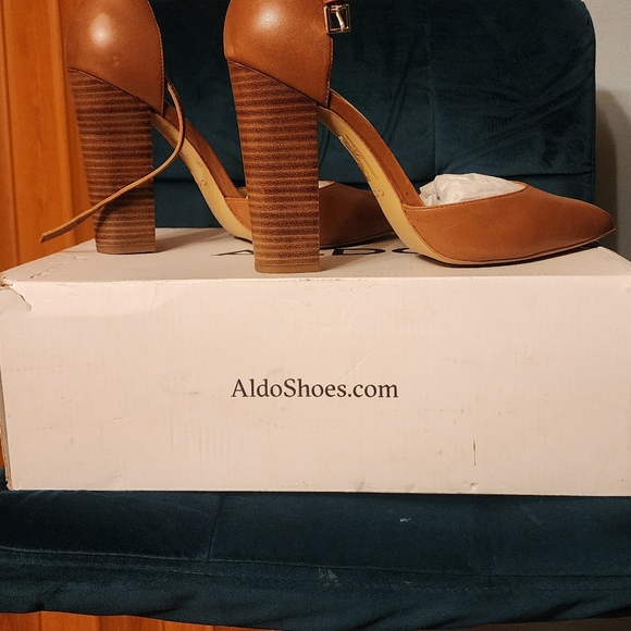 Aldo Brown Heels - Picture 4 of 6